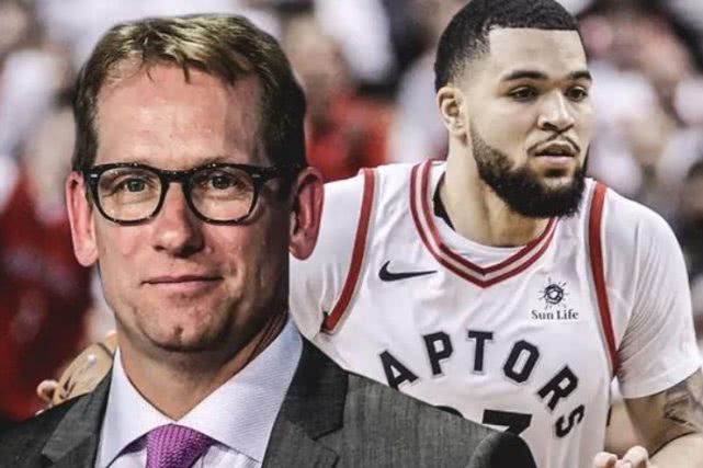 中国男足再 中国男足再