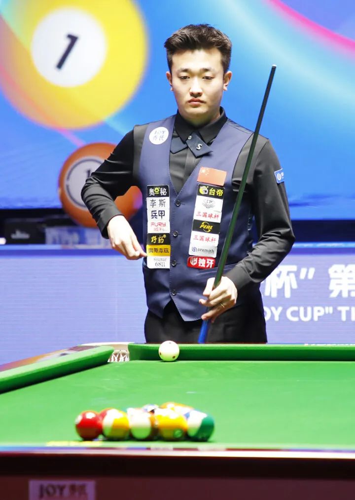 张的氛围中 张的氛围中