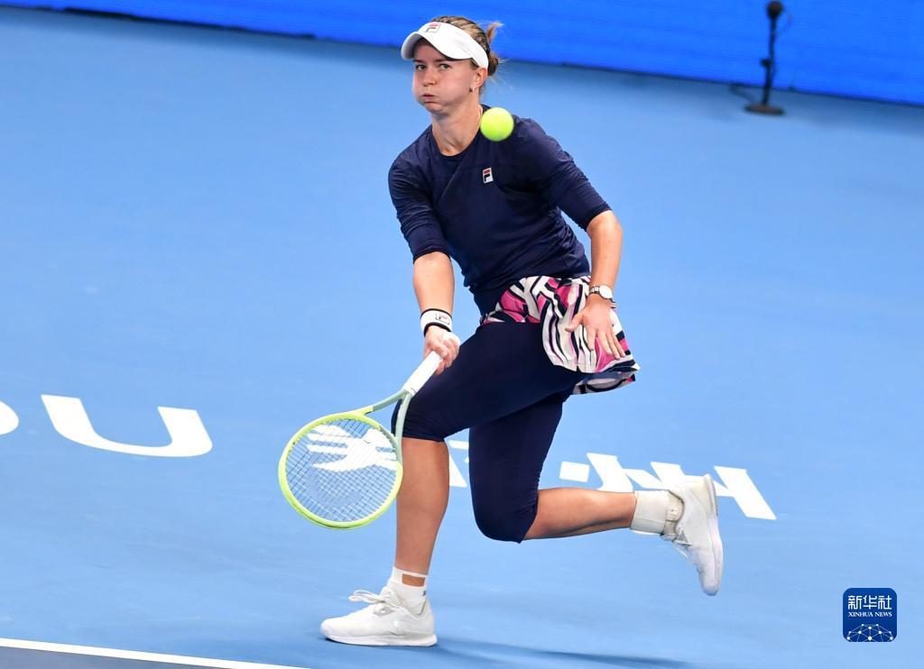 迅速作出反 迅速作出反